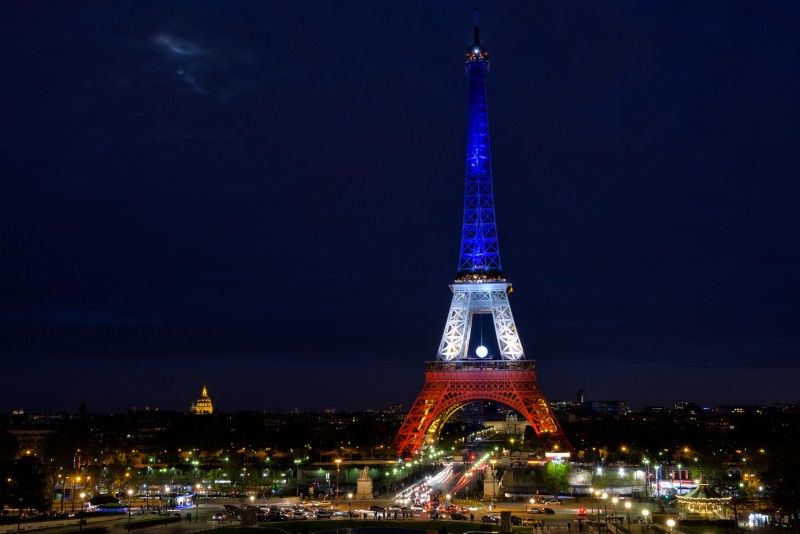 TourEiffel_BleuBlancRouge_(pixinn.net) (1)