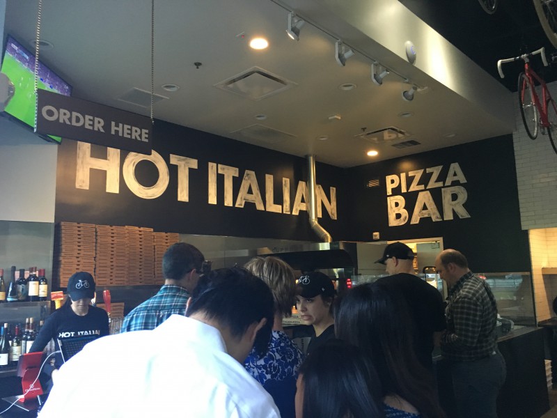 Hot Italian has a modern look, consisting mostly of a black and white theme.